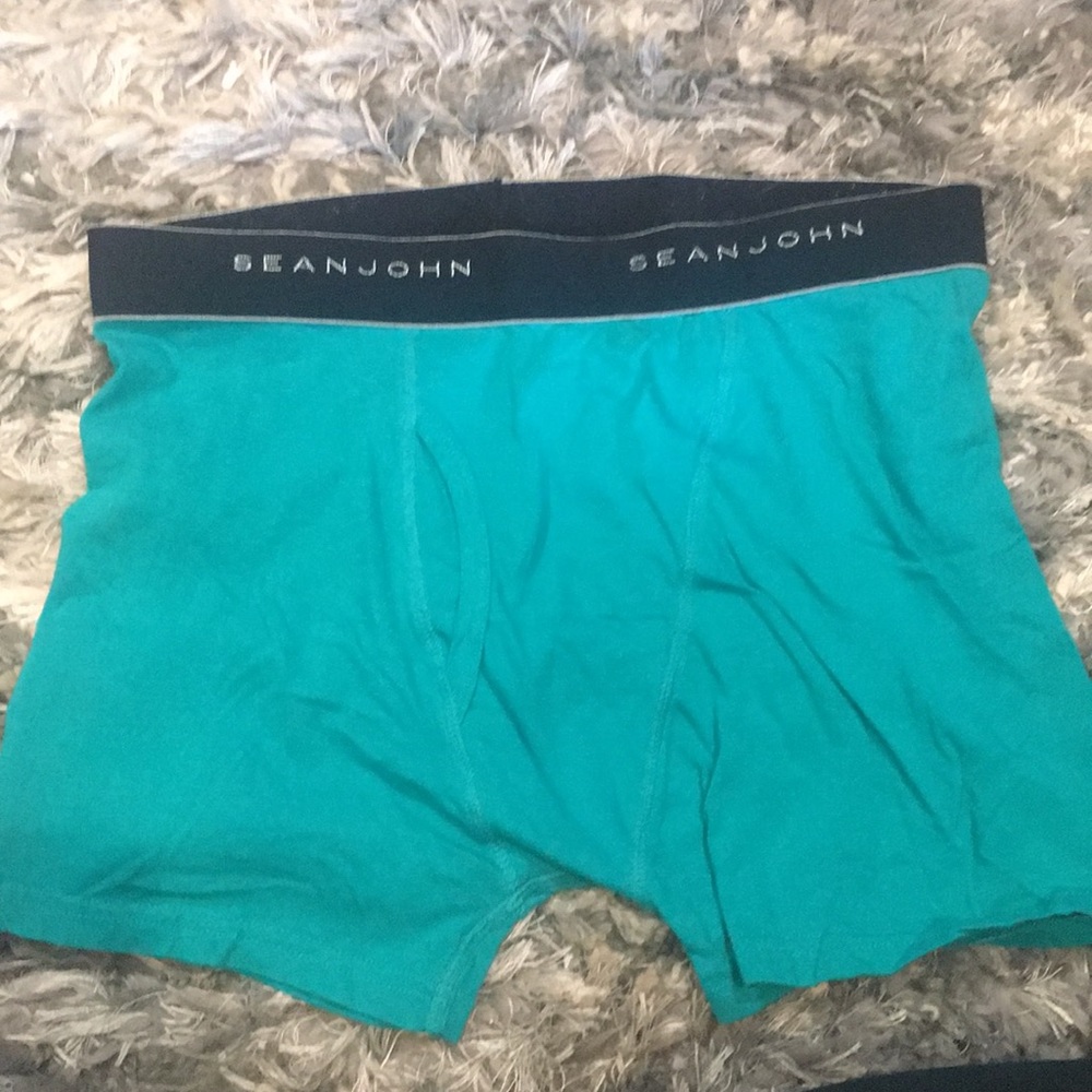 2 Pairs Sean John men’s briefs Size M
